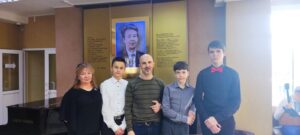 Подробнее о статье Республиканский открытый конкурс исполнителей на народных инструментах «Звонкія крыніцы»  Лауреаты ІІІ степени- Хомченко Матвей, Маркевич Артём и Штык Михаил (номинация домра- соло) Уч. Басович И.Г., конц. Любенко Т.Ю.