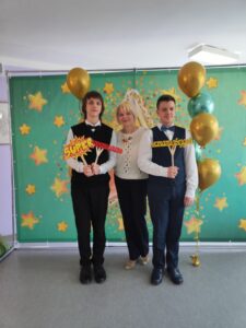 Подробнее о статье Открытый республиканский конкурс детского и юношеского творчества «Зажги свою звезду»  Лауреаты І степени- Фортепианный ансамбль «Рапсодия» Скуратов Михаил и Павловец Иван