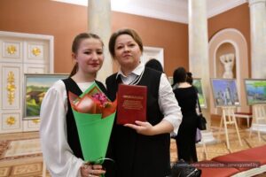 Подробнее о статье В Белой гостиной государственного историко-культурного учреждения «Гомельский дворцово-парковый ансамбль» состоялось торжественное вручение премий Гомельского областного исполнительного комитета для поддержки талантливой творческой молодежи.