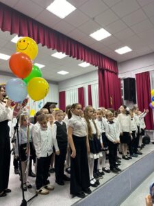 Подробнее о статье Праздничный концерт “Посвящение в первоклассники”