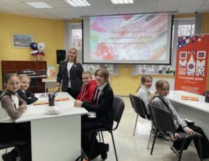 Подробнее о статье Открытие выставки детских художественных работ «Зимняя палитра»