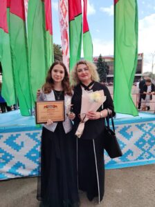 Подробнее о статье В рамках празднования Дня молодежи и студенчества, на главной площади города состоялось награждение талантливой молодежи💐