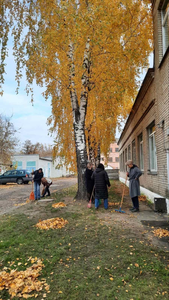 Подробнее о статье Республиканский субботник! Наша школа присоединилась к республиканскому субботнику. Это добрая традиция, которая помогает нам сделать чище нашу окружающую среду, облагородить территорию нашей школы, сплачивает коллектив и создает позитивное настроение.