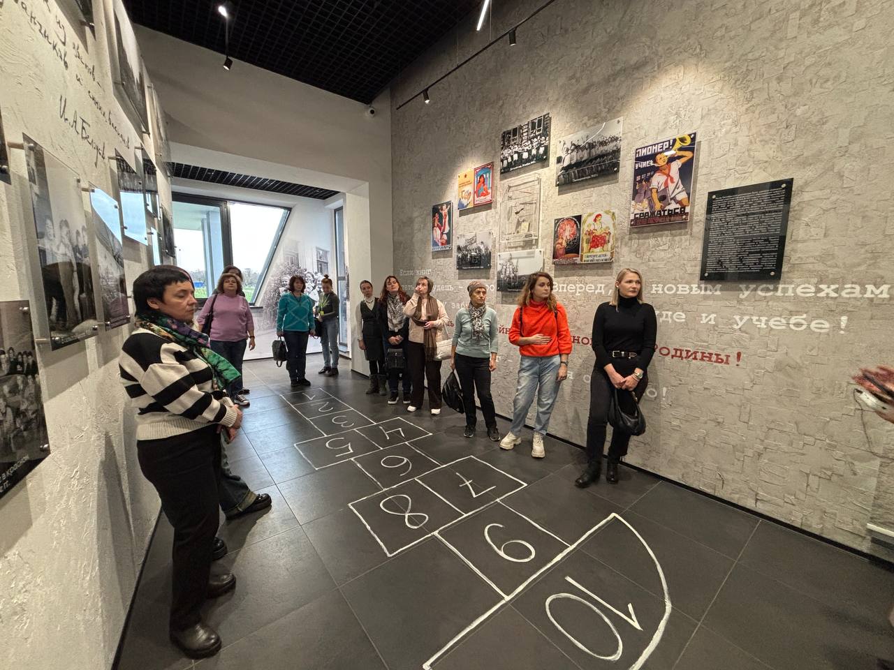 Подробнее о статье Посещение Мемориального комплекса «Детям-жертвам войны»